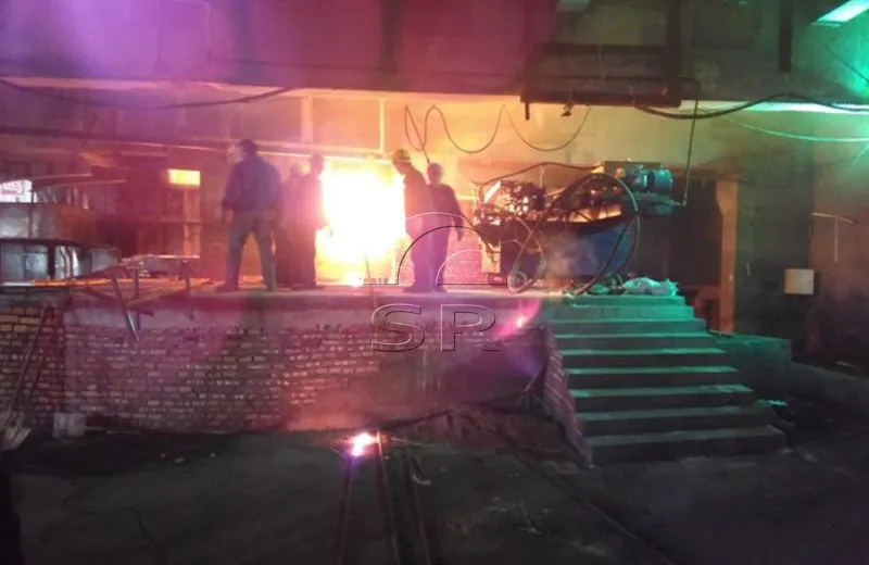 Introducción al horno de ferrocromo con alto contenido de carbono